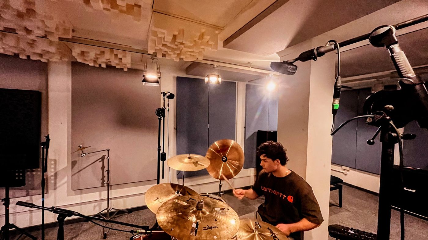 Thomas Lee recording session
